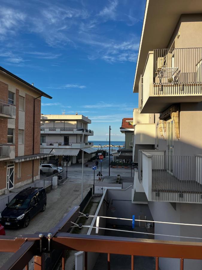 Casa Vacanze Dalla Lory 里米尼 外观 照片